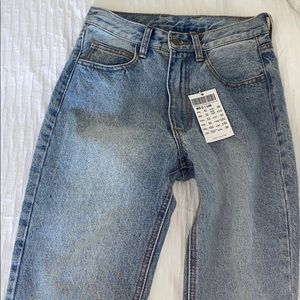 Never worn Brandy Melville jeans